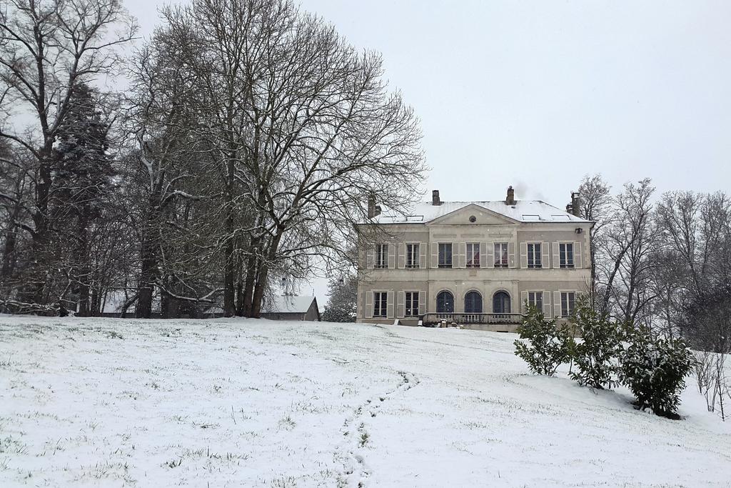 B&B Chateau De Preuil Vallenay Экстерьер фото